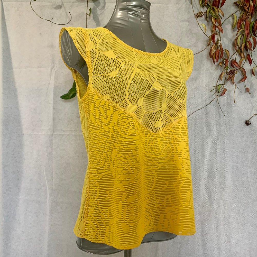 🔴 Dandelion Yellow Woven Blouse